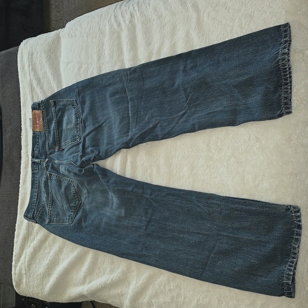 Levi mens jeans